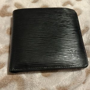 Authentic Louis Vuitton Black Epi Leather Men’s Bifold Wallet